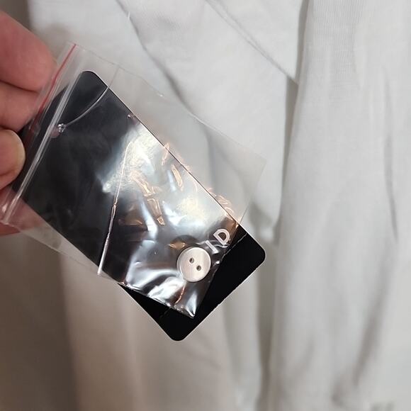 Torrid Bright White Supersoft Slub Scoop Neck Henley Tee. NWT, 3X - Picture 8 of 8